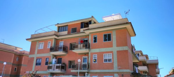 appartamento in vendita ad Ardea in zona Marina di Ardea