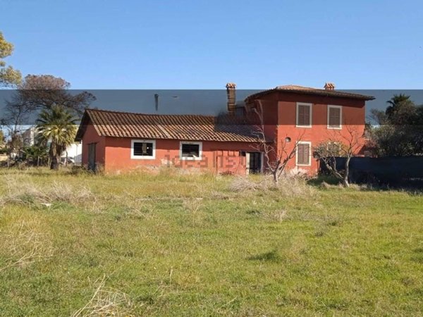 casa indipendente in vendita ad Ardea in zona Nuova Florida