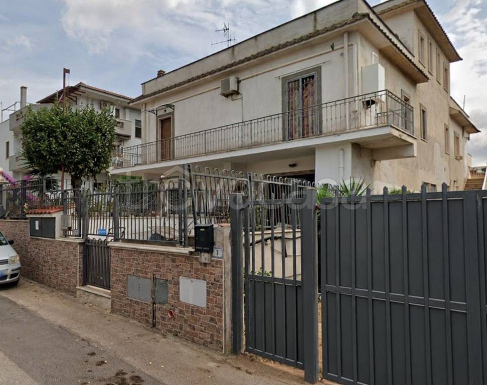 appartamento in vendita ad Ardea in zona Marina di Ardea