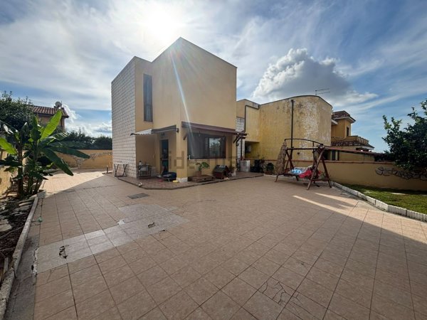 casa indipendente in vendita ad Ardea in zona Nuova Florida