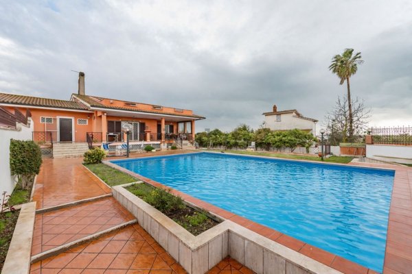 casa indipendente in vendita ad Ardea in zona Nuova Florida