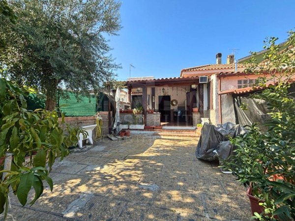 casa indipendente in vendita ad Ardea in zona Nuova California