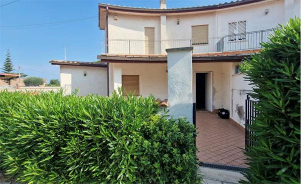 casa indipendente in vendita ad Ardea in zona Nuova California