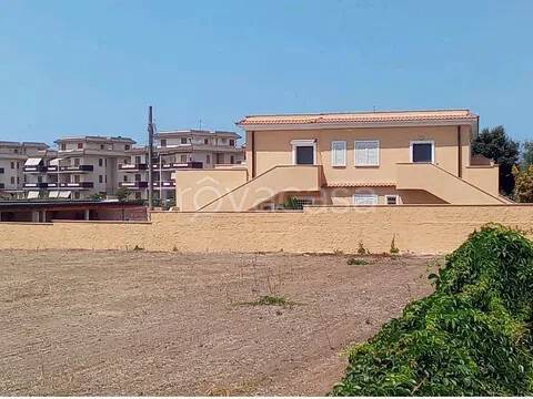 appartamento in vendita ad Ardea in zona Marina di Ardea