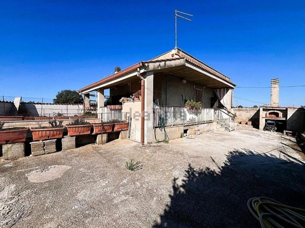 casa indipendente in vendita ad Ardea in zona Banditella