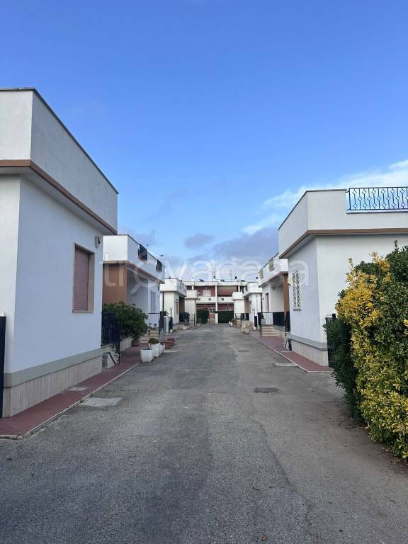 casa indipendente in vendita ad Ardea in zona Marina di Ardea