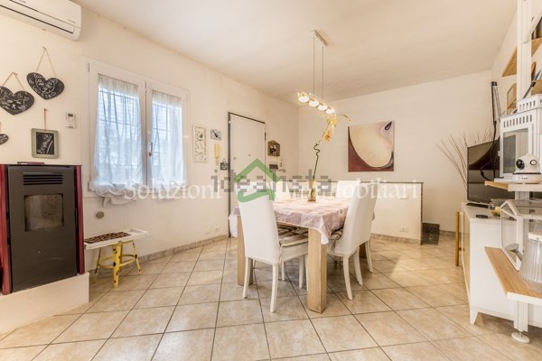 casa indipendente in vendita ad Ardea in zona Nuova Florida