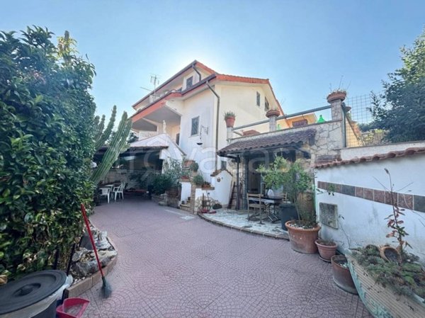 casa indipendente in vendita ad Ardea in zona Nuova Florida