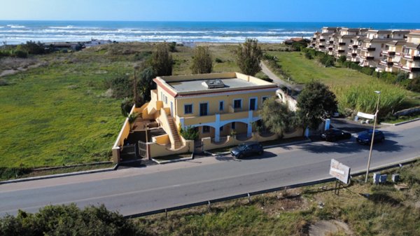 appartamento in vendita ad Ardea in zona Marina di Ardea