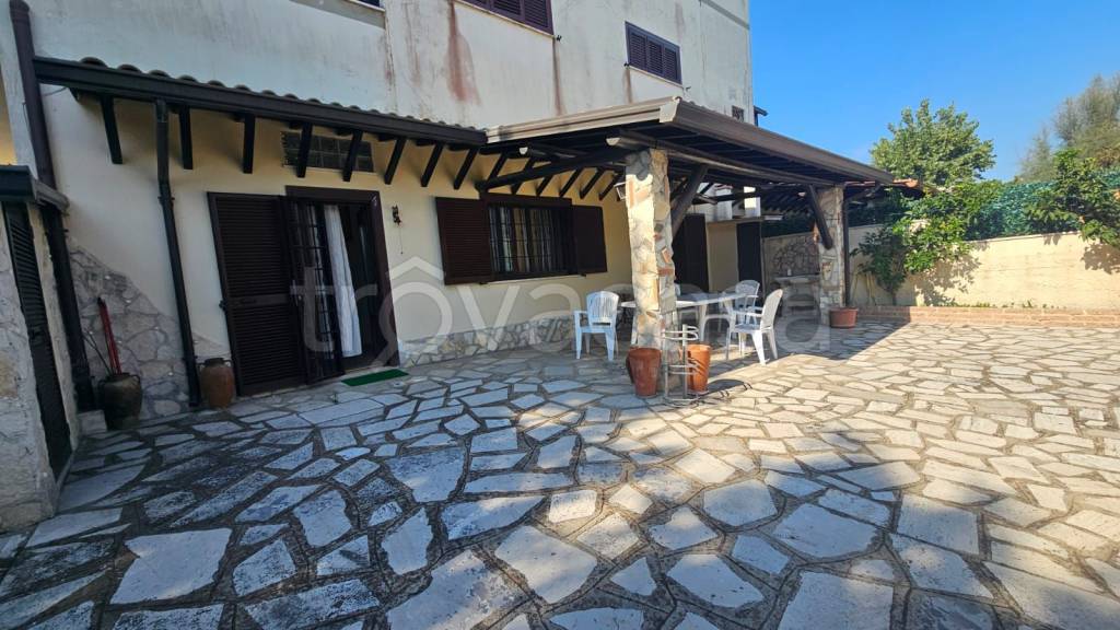 casa indipendente in vendita ad Ardea