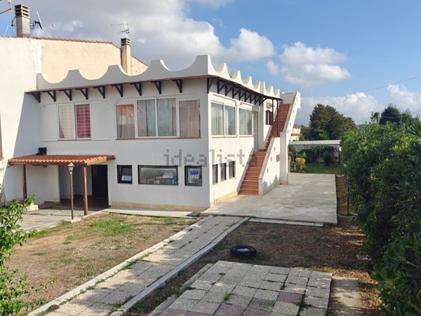 casa indipendente in vendita ad Ardea in zona Marina di Ardea