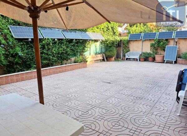 appartamento in vendita ad Ardea in zona Marina di Ardea
