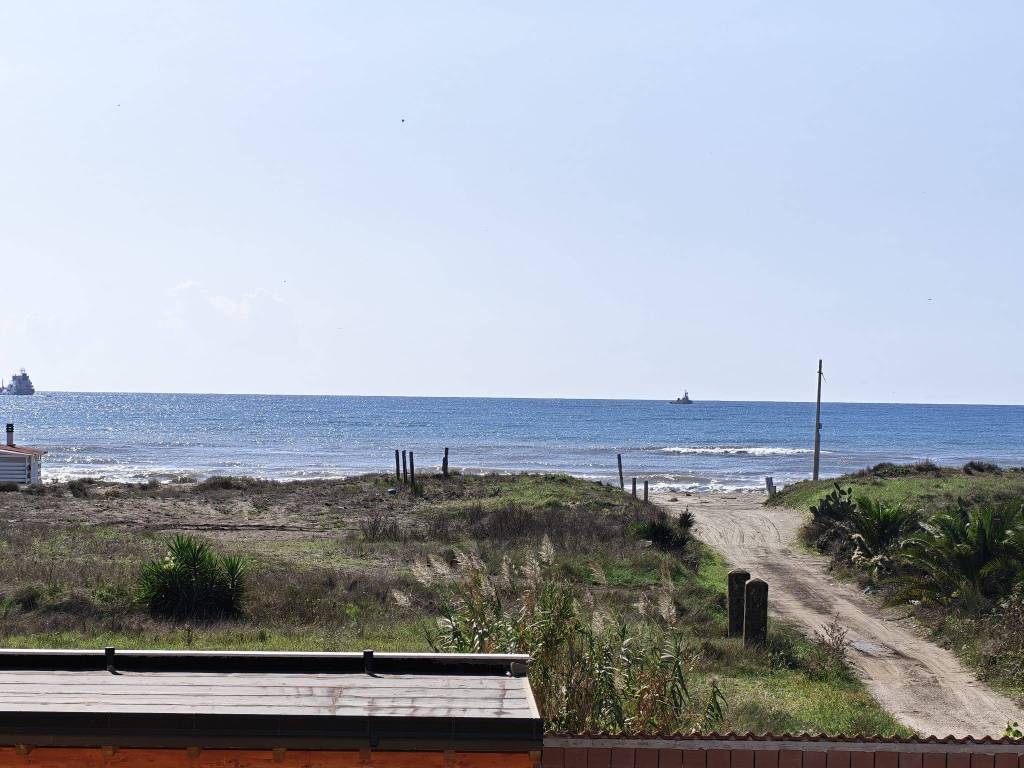 appartamento in vendita ad Ardea in zona Marina di Ardea