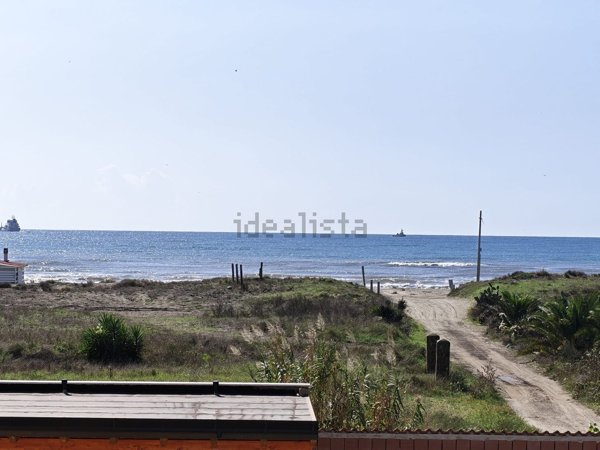 appartamento in vendita ad Ardea in zona Marina di Ardea