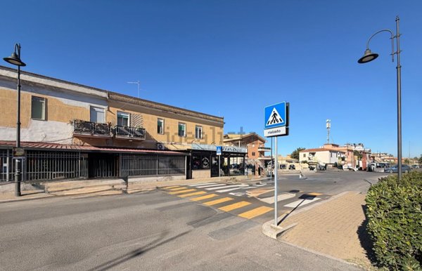 appartamento in vendita ad Ardea in zona Nuova California