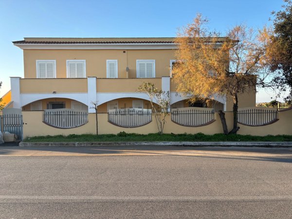 appartamento in vendita ad Ardea in zona Marina di Ardea