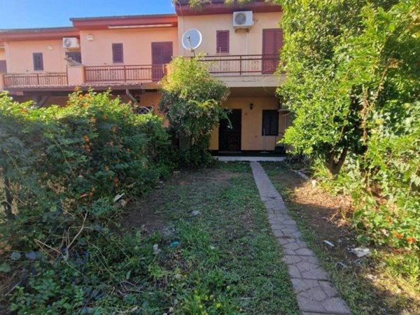 casa indipendente in vendita ad Ardea in zona Nuova California