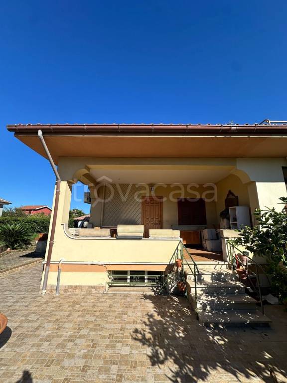 casa indipendente in vendita ad Ardea in zona Nuova Florida
