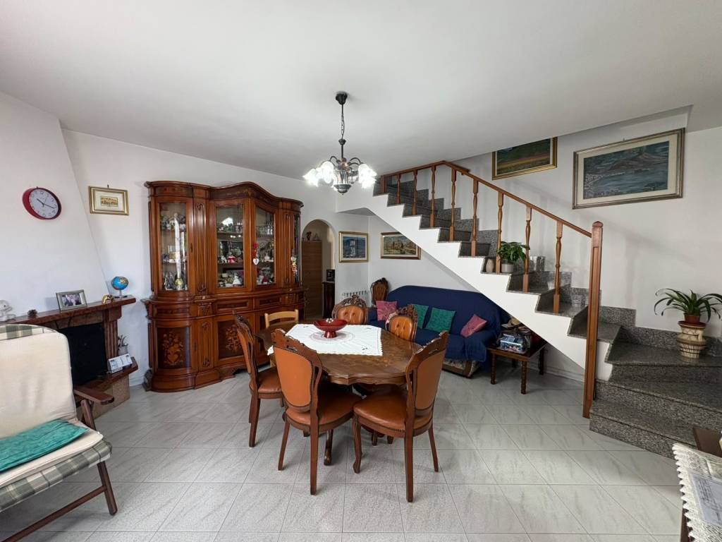 casa indipendente in vendita ad Ardea in zona Nuova California