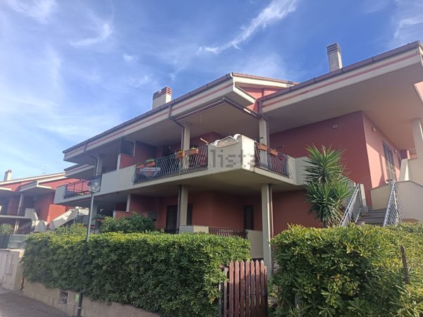 appartamento in vendita ad Ardea in zona Marina di Ardea