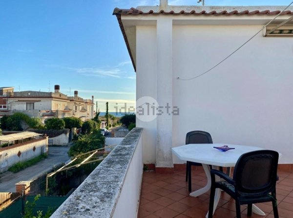 appartamento in vendita ad Ardea in zona Marina di Ardea