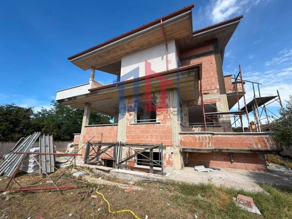 casa indipendente in vendita ad Ardea in zona Nuova Florida