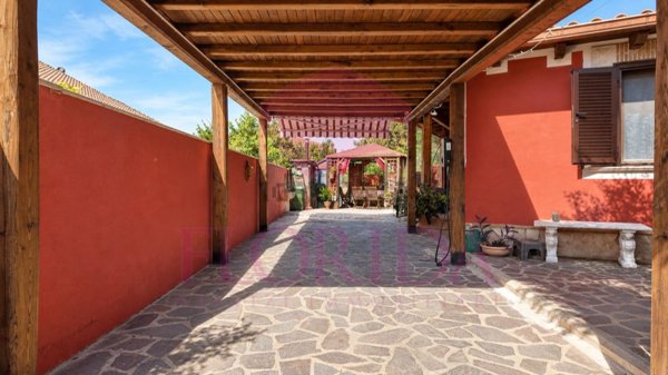casa indipendente in vendita ad Ardea in zona Nuova Florida