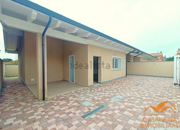 casa indipendente in vendita ad Ardea in zona Marina di Ardea