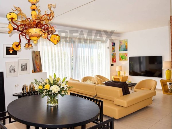 casa indipendente in vendita ad Ardea in zona Colle Romito