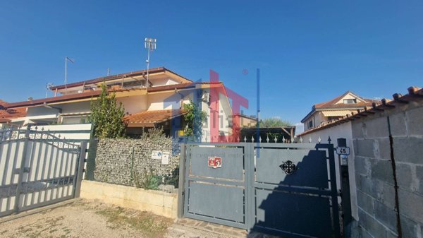 casa indipendente in vendita ad Ardea in zona Nuova Florida