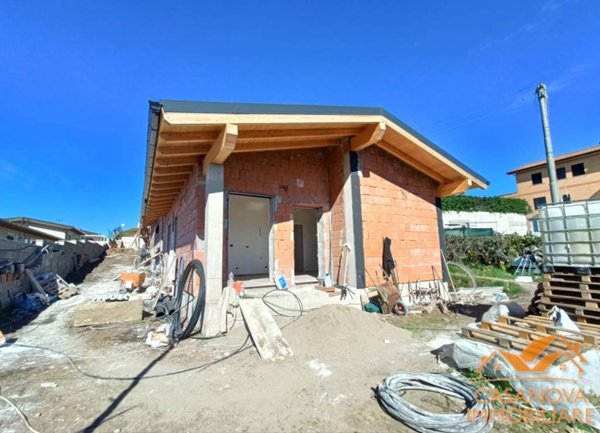 casa indipendente in vendita ad Ardea in zona Banditella
