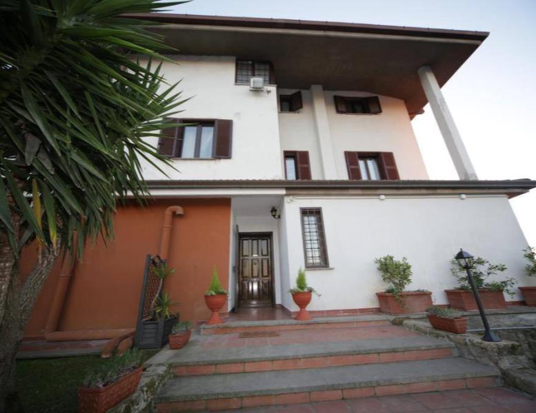 negozio in vendita a Ciampino