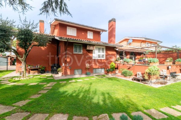 casa indipendente in vendita a Ciampino