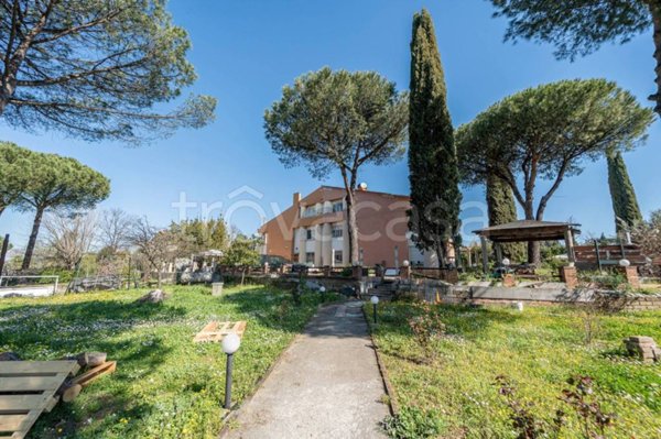 casa indipendente in vendita a Ciampino