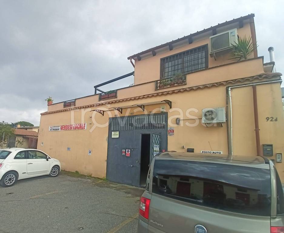 locale commerciale in vendita a Ciampino