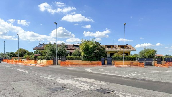 casa indipendente in vendita a Ciampino
