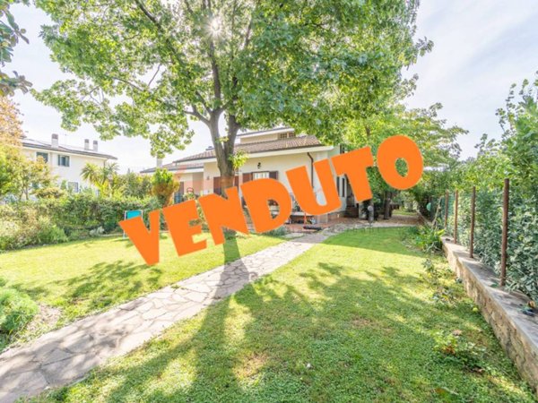 casa indipendente in vendita a Ciampino