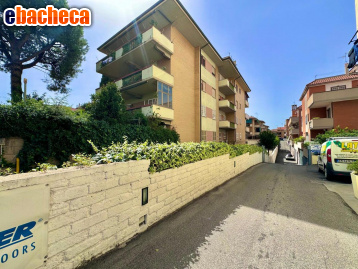 locale di sgombero in vendita a Ciampino