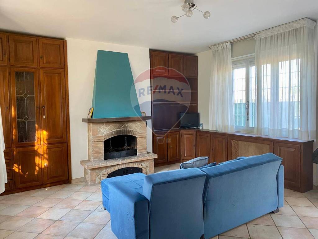 casa indipendente in vendita a Ciampino