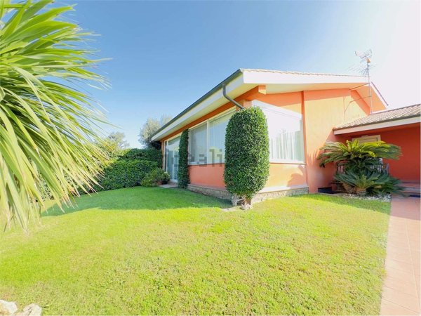 casa indipendente in vendita a Ciampino