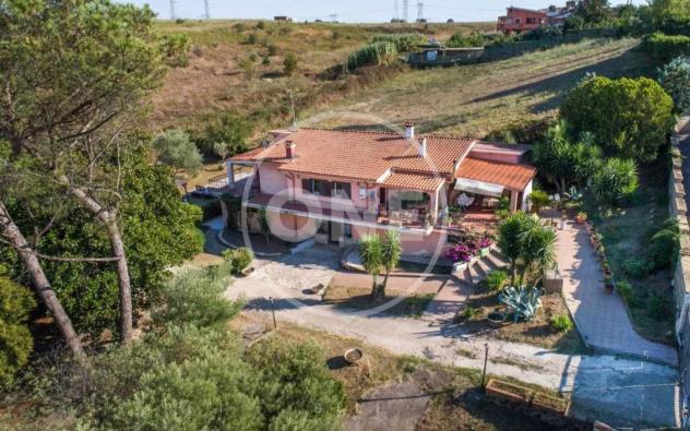 casa indipendente in vendita a Ciampino