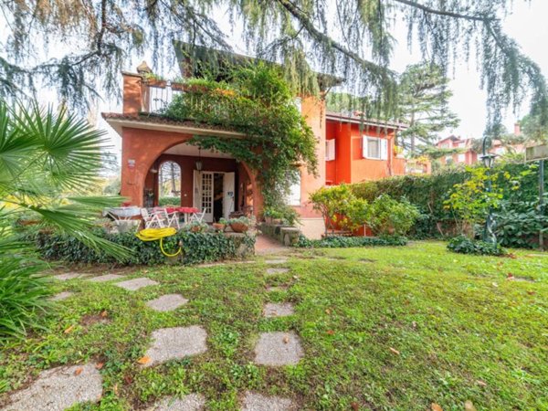 casa indipendente in vendita a Ciampino
