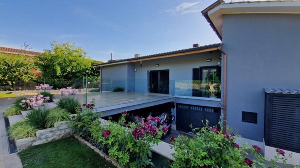 casa indipendente in vendita a Ciampino