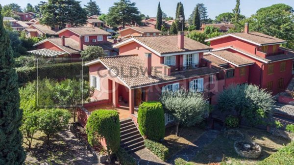 casa indipendente in vendita a Ciampino