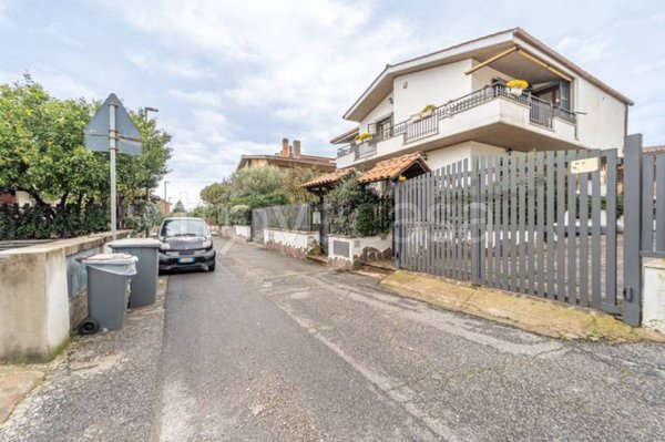 casa indipendente in vendita a Ciampino