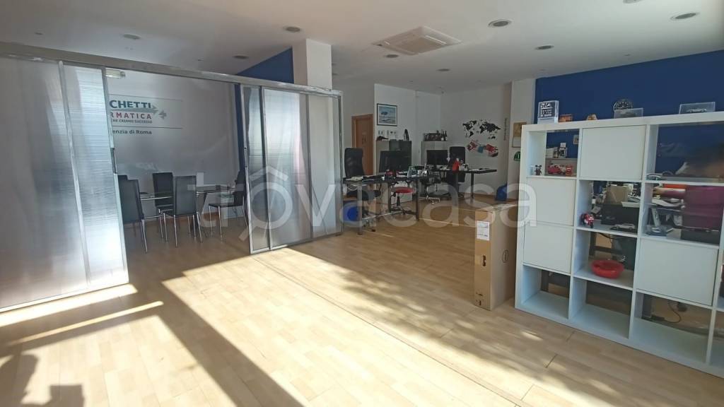 negozio in vendita a Ciampino
