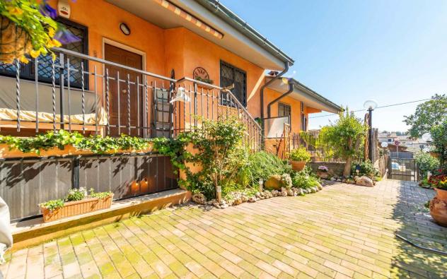 casa indipendente in vendita a Ciampino