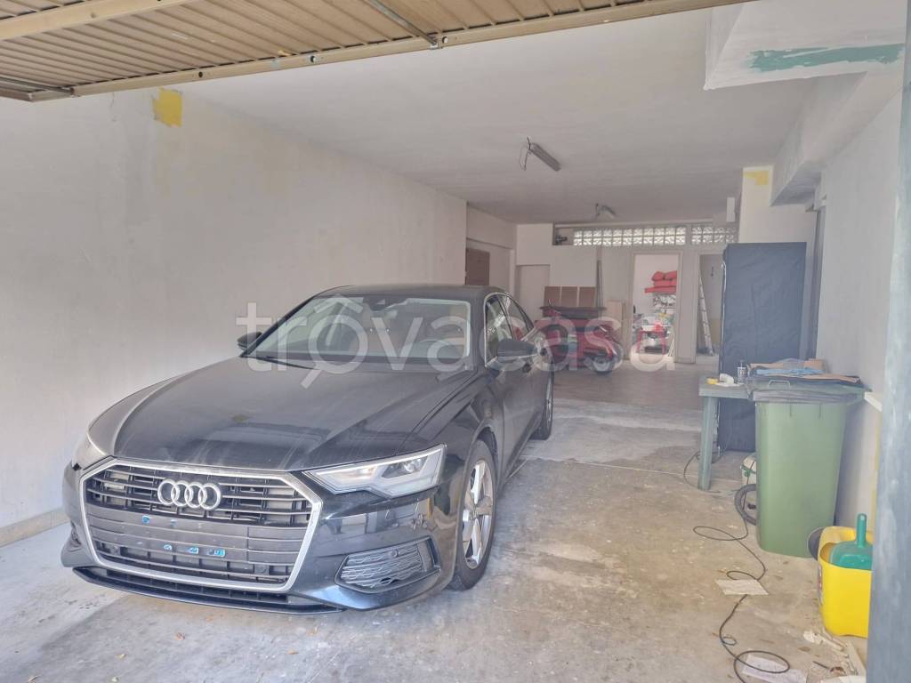 negozio in vendita a Ciampino