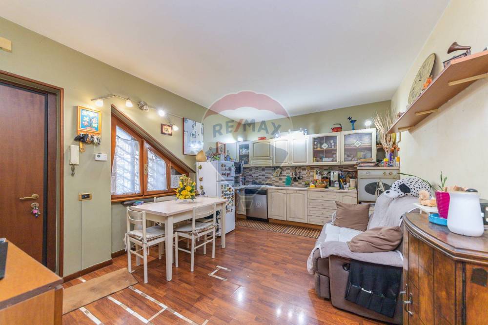 casa indipendente in vendita a Ciampino