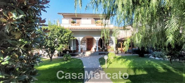 casa indipendente in vendita a Ciampino